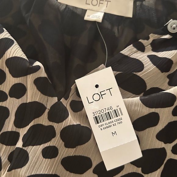 LOFT Black and Cream Patterned Blouse. Lined. Medium NWT - Picture 9 of 9